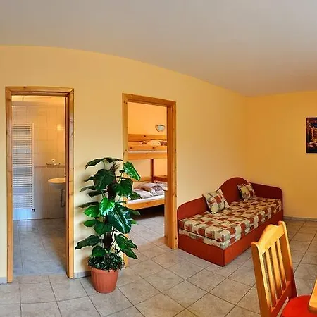 Guest house Vila Horal